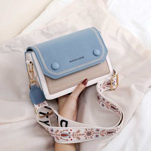 Style in Fashion Tote Bag Handbags Beautiful and Light