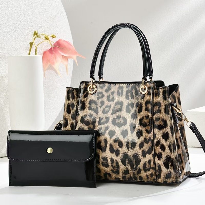 High-Value 2-in-1 Handbag Is a Large Capacity Women's Bag